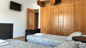 Suite in a rustic house with swimming pool