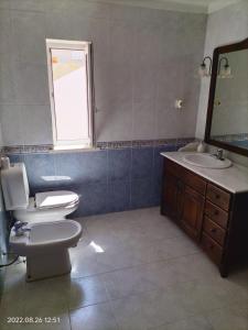 Suite in a rustic house with swimming pool