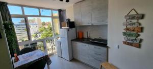 Maite Vacances , luminoso estudio junto al mar