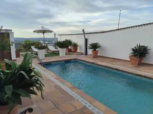 Encantadora casa con piscina privada y vistas panorámicas - Castellar de Santisteban