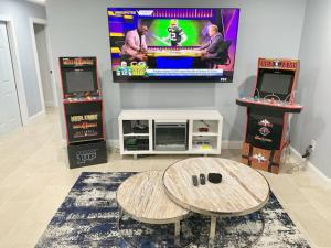 Home in West Palm Beach with Heated Pool