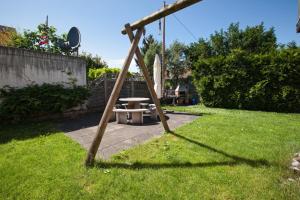 Lake Getaway Apartment with Private entrance, right on the Lake Constance cycle path, barbecue area, free wifi, Netflix and free bikes