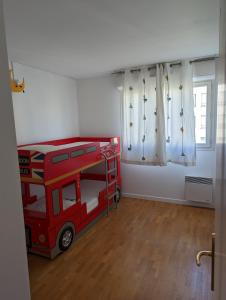 Appartement lumineux Seine, île St-Germain, proche Porte de Versailles et la Défense