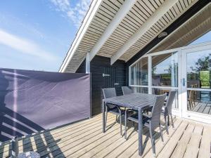 8 person holiday home in Hemmet