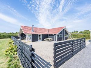 8 person holiday home in Hemmet
