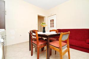 Apartments by the sea Posedarje, Novigrad - 6240