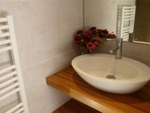 Maisons de vacances Cottage in Plougasnou near Stunning Beaches : photos des chambres