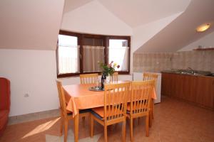 Apartments with parking space Tribunj, Vodice - 6223