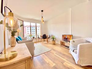 Appart T3 neuf avec balcon et parking au cœur dAnnecy - FR-1-432-83