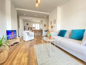 Appart T3 neuf avec balcon et parking au cœur dAnnecy - FR-1-432-83