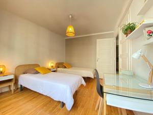 Charmant T3 rénové en centre-ville dAnnecy avec balcon, ascenseur et parking privé - FR-1-432-83