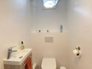 Appart T3 neuf avec balcon et parking au cœur dAnnecy - FR-1-432-83