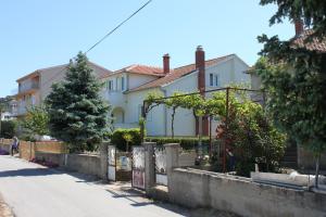 Apartments by the sea Tkon, Pasman - 6221 
