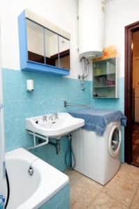 Apartments by the sea Veli Iz, Iz - 6255