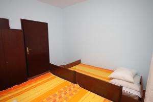 Apartments with a parking space Sukosan, Zadar - 6332