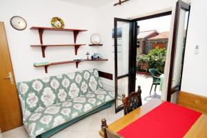 Apartments by the sea Brgulje, Molat - 6243