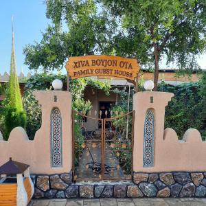 Guest House Khiva BOYJON OTA - 4hvězdičkové hotely ve městě Chiva