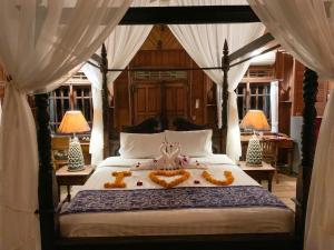 Secret Moon Beach House