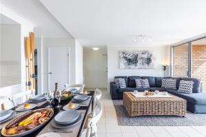 The Crest 7 6-8 Tomaree RD Stunning unit with Spectacular Water Views
