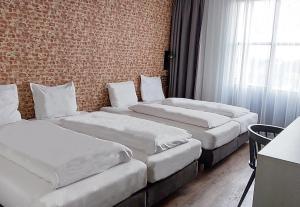 Deluxe Family Room - 6 Beds room in GuestHouse Hotel Kaatsheuvel-Waalwijk