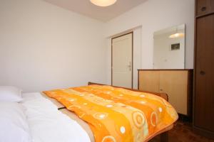 Apartments with a parking space Vodice - 6238