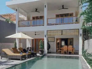 Villa Royal Lovina - Sukasada