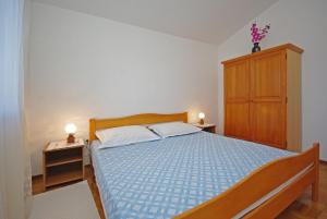 Apartments by the sea Okrug Donji, Ciovo - 18300