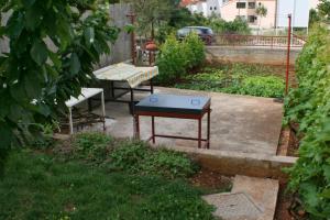 Apartments with parking space Brodarica, Sibenik - 6313