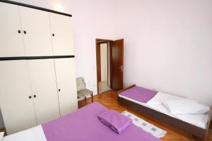 Apartments with parking space Brodarica, Sibenik - 6313