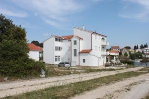 Apartments by the sea Petrcane, Zadar - 6269 