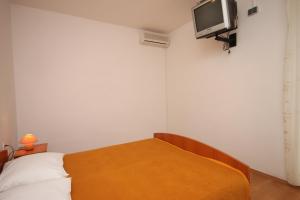 Apartments and rooms with parking space Zubovici, Pag - 6357