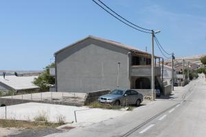 Apartments with a parking space Zubovici, Pag - 6409 