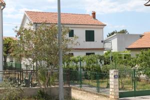 Apartments with a parking space Pirovac, Sibenik - 6277