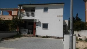 Apartments with a parking space Povljana, Pag - 6315