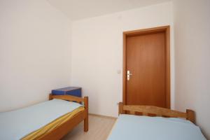 Apartments with a parking space Mandre, Pag - 6415