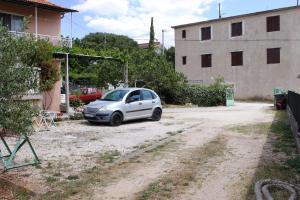Apartments with a parking space Pirovac Sibenik 6278