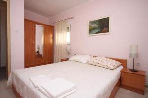 Apartments by the sea Zubovici, Pag - 6394