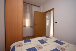 Apartments by the sea Stara Novalja, Pag - 6301