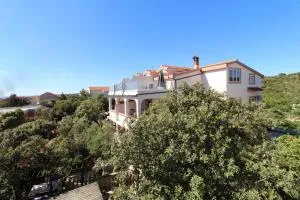 Apartments and rooms with parking space Mandre, Pag - 6309 - Kolan