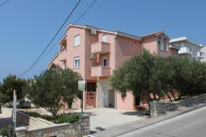 Apartments and rooms with parking space Novalja, Pag - 6341 