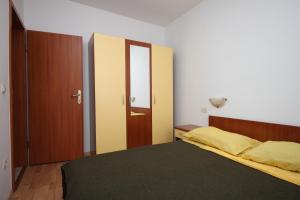 Apartments and rooms with parking space Novalja, Pag - 6341