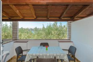 Apartments by the sea Stara Novalja, Pag - 6319