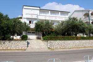 Apartments by the sea Stara Novalja, Pag - 6319 