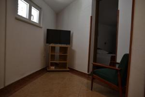 Apartments by the sea Kustici, Pag - 6335