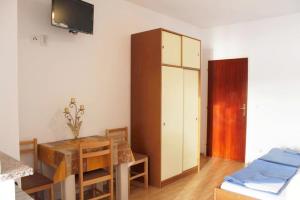 Apartments by the sea Metajna, Pag - 6379