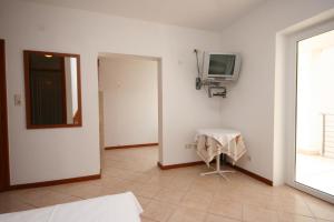 Apartments with a parking space Novalja, Pag - 6398