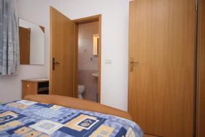 Apartments by the sea Stara Novalja, Pag - 6301