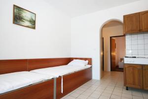 Seaside apartments with a swimming pool Potocnica, Pag - 6407