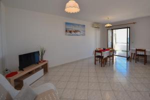 Apartments by the sea Kustici, Pag - 6353