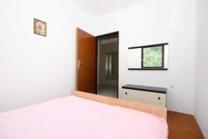 Seaside apartments with a swimming pool Potocnica, Pag - 6407